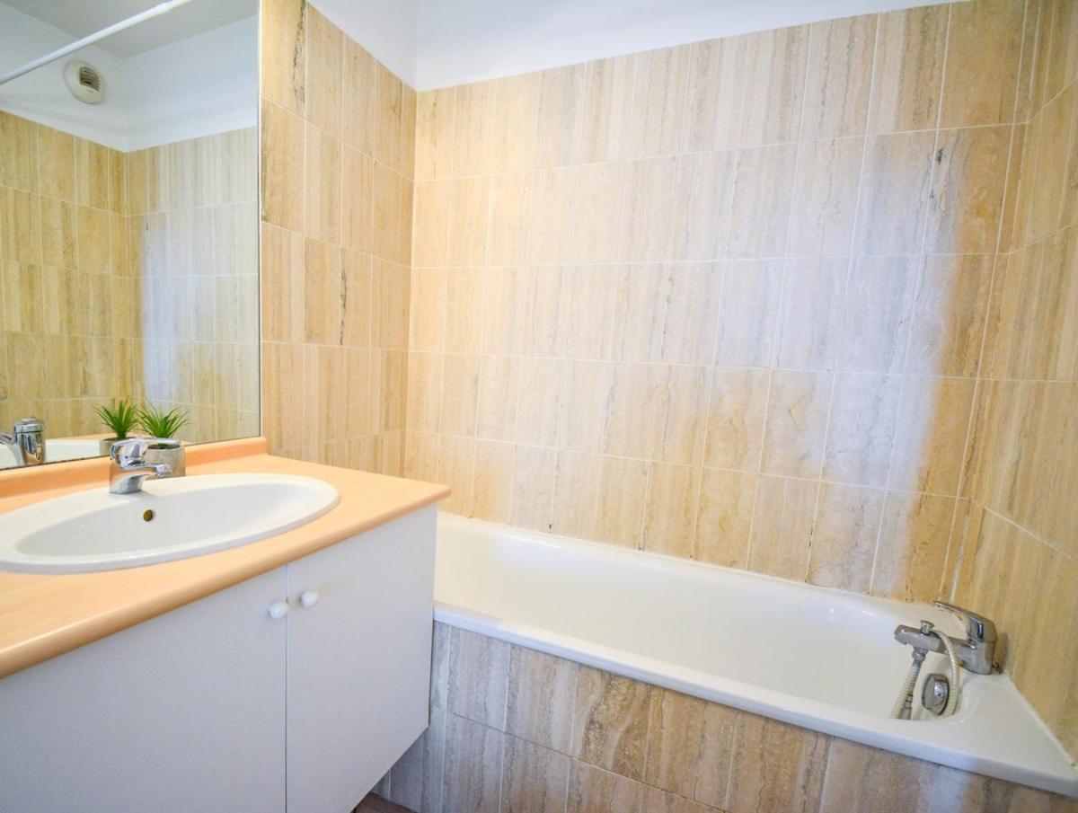 Port Marianne Avec Terrasse Et Parking Gratuit Apartment Монпелие Екстериор снимка